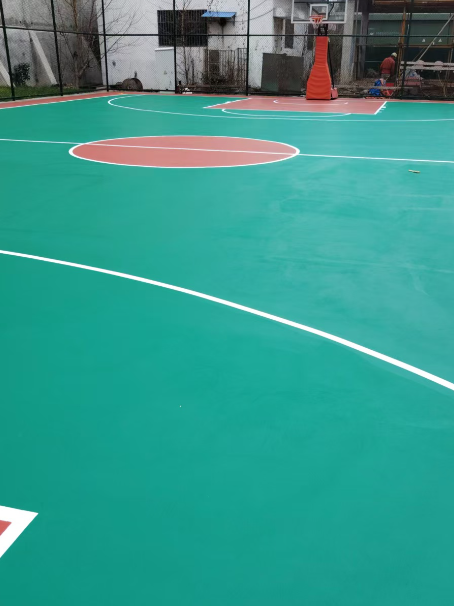 绥宁 球场长期使用易出现地面开裂